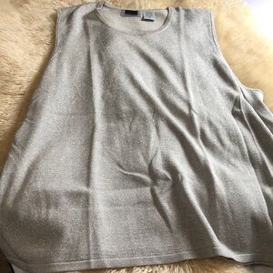 Silver metallic tank size 4x